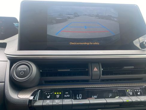Used 2025 Toyota Prius Limited FWD image 23