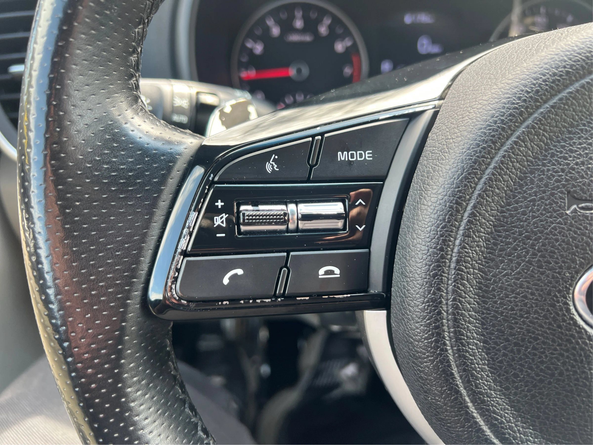 Used 2022 Kia Sportage Nightfall Edition FWD image 28