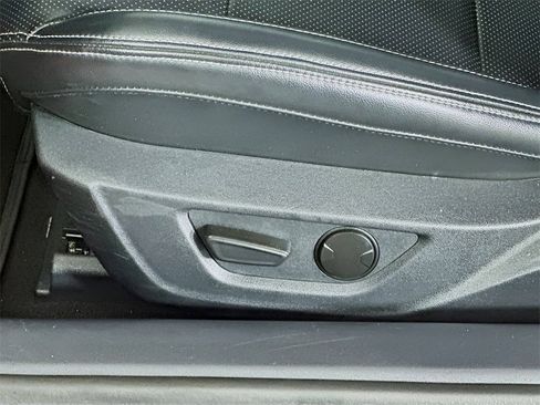 Used 2024 Ford Mustang Premium image 22