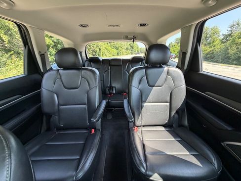 Used 2020 Kia Telluride S FWD image 12
