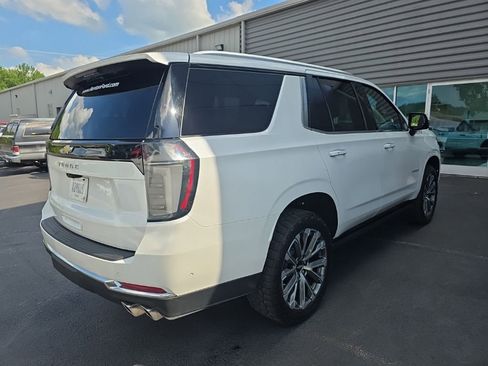 Used 2025 Chevrolet Tahoe High Country AWD/4WD image 6