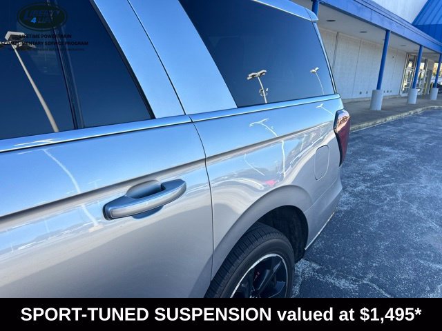 Used 2024 Ford Expedition Max Limited AWD/4WD image 4