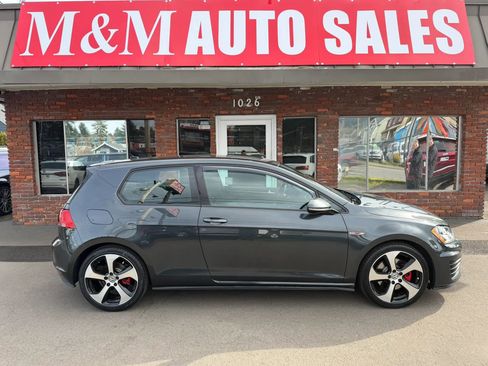 Used 2015 Volkswagen GTI SE image 2