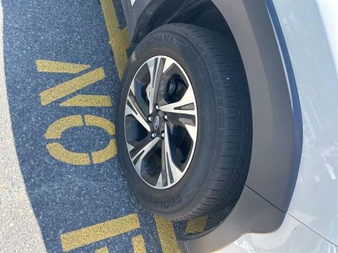 Used 2024 Subaru Crosstrek 2.0i Premium image 2