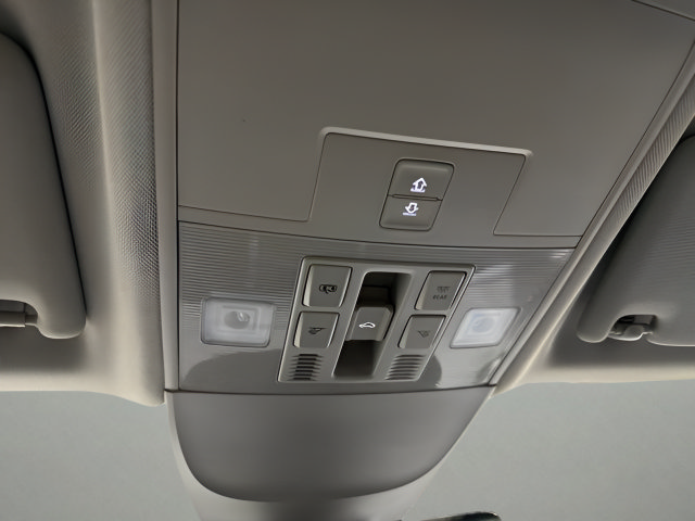Used 2023 Volkswagen Taos SE w/ Panoramic Sunroof Package FWD image 24