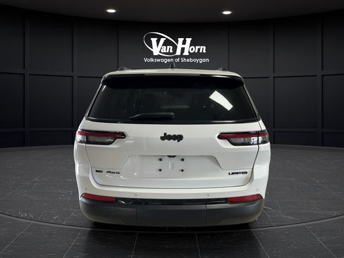 Used 2022 Jeep Grand Cherokee L Limited w/ Black Appearance Package AWD/4WD image 6