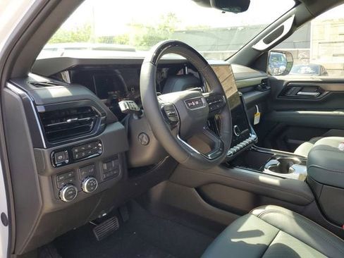 New 2026 GMC Yukon AT4 AWD/4WD image 20
