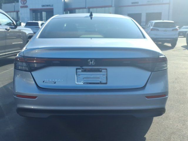 Used 2025 Honda Accord SE image 2