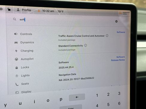 Used 2018 Tesla Model 3 Long Range RWD image 26