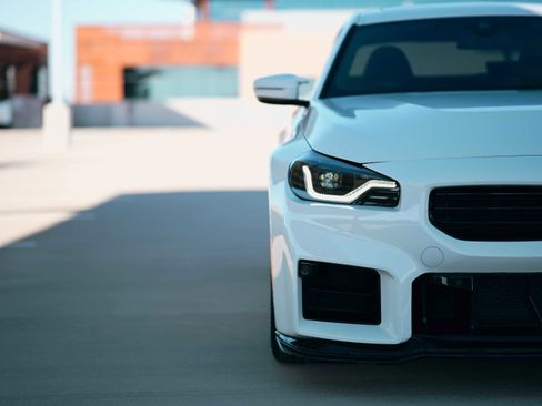 Used 2025 BMW M2 w/ Lighting Package image 11