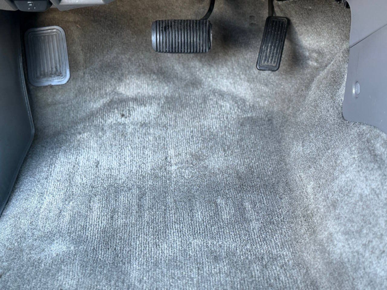 Used 2002 Toyota 4Runner SR5 AWD/4WD image 80