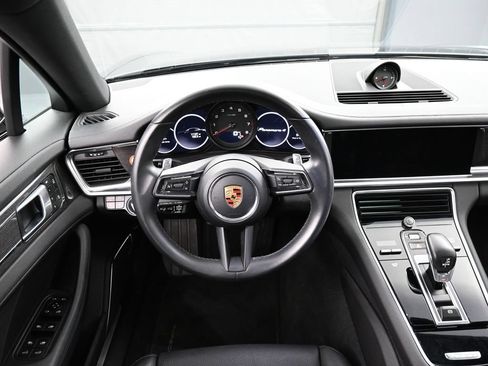 Used 2023 Porsche Panamera 4 Platinum Edition AWD/4WD image 18
