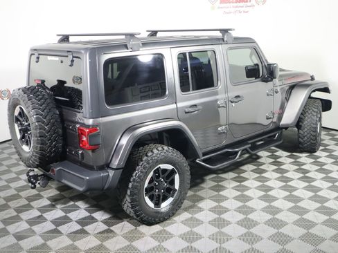 Used 2018 Jeep Wrangler Unlimited Rubicon w/ LED Lighting Group AWD/4WD image 4