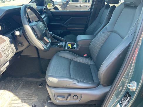 Used 2025 Toyota 4Runner TRD Off-Road Premium AWD/4WD image 10