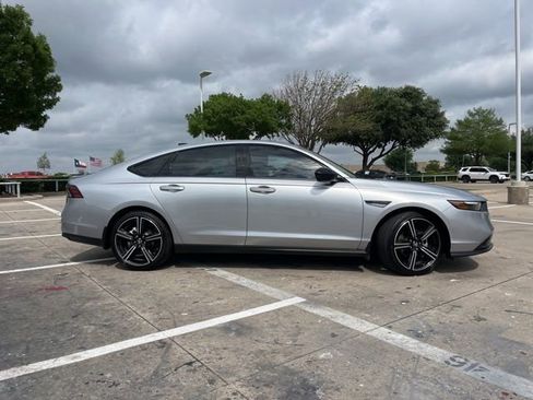 Used 2026 Honda Accord SE image 4