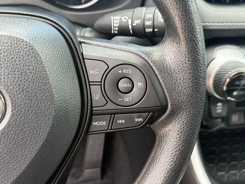 Used 2024 Toyota RAV4 XLE AWD/4WD image 15