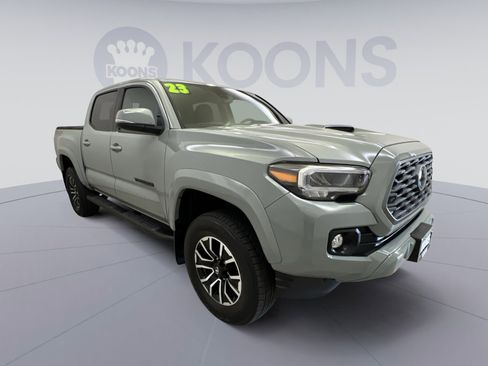 Used 2023 Toyota Tacoma TRD Sport AWD/4WD image 2