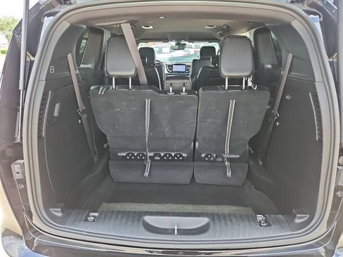 Used 2025 Chrysler Pacifica Select FWD image 23
