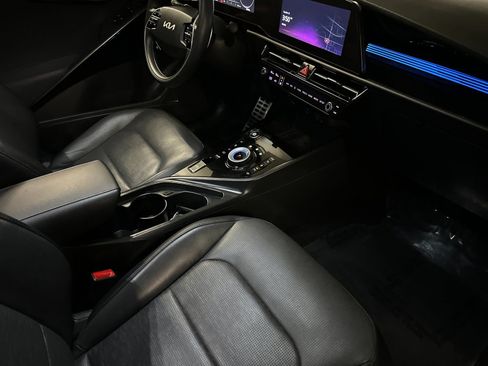 Certified 2023 Kia Niro Wave image 22