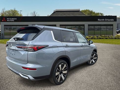 New 2026 Mitsubishi Outlander SE FWD image 5