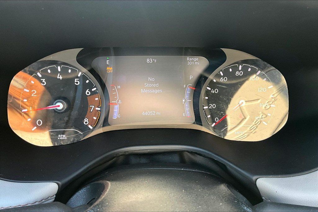 Used 2025 Jeep Compass Limited AWD/4WD image 13