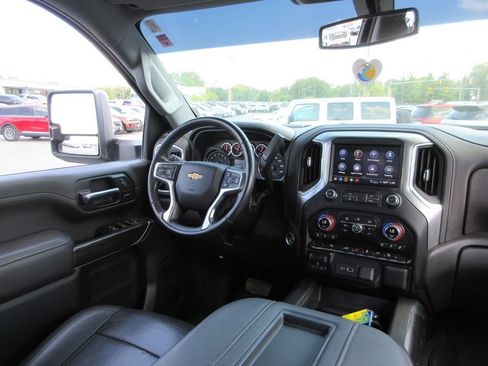 Certified 2022 Chevrolet Silverado 2500 LTZ w/ LTZ Plus Package AWD/4WD image 25