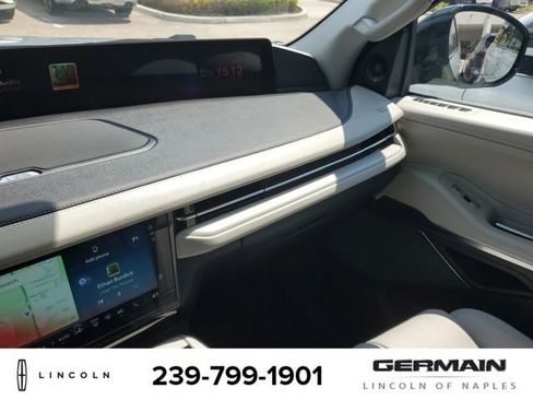 New 2026 Lincoln Navigator Reserve AWD/4WD image 33