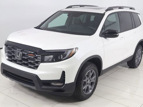 Used 2024 Honda Passport TrailSport image 21