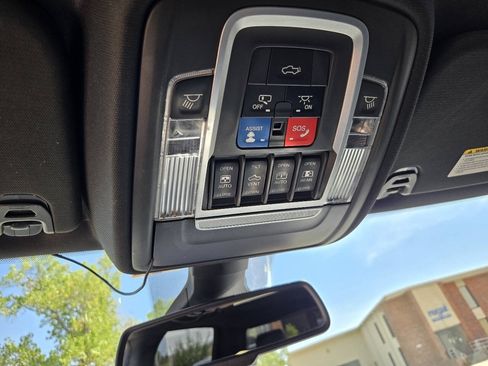Used 2019 RAM 1500 Laramie AWD/4WD image 20