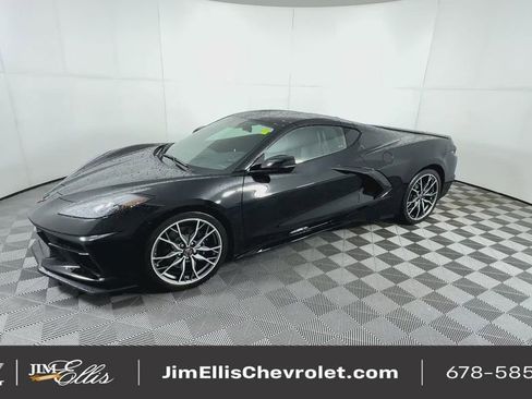 Certified 2025 Chevrolet Corvette Stingray Coupe w/ 1LT image 4