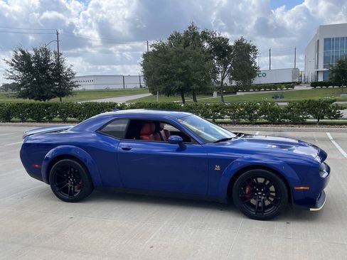 Used 2022 Dodge Challenger R/T Scat Pack RWD image 5