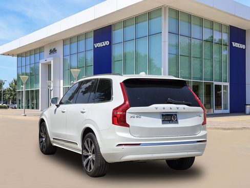 Used 2025 Volvo XC90 T8 Ultra w/ Lounge Package image 4