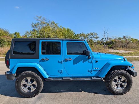 Used 2017 Jeep Wrangler Unlimited Sahara w/ Max Tow Package image 5