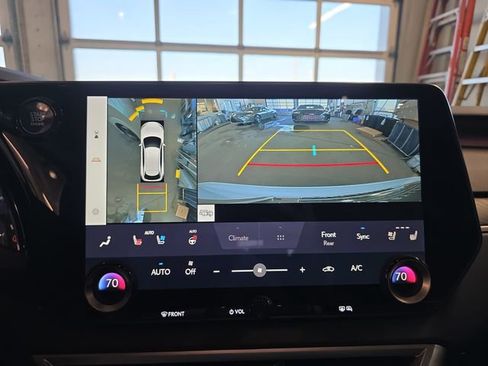 Certified 2025 Lexus RX 350 AWD w/ Convenience Package image 22