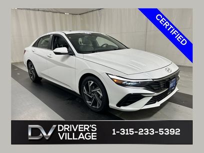 Used 2025 Hyundai Elantra Limited