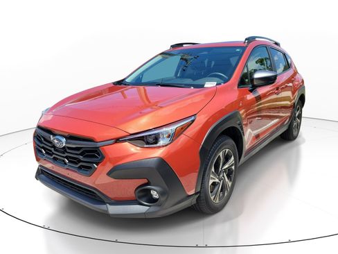 Used 2025 Subaru Crosstrek 2.5i Premium AWD/4WD image 3