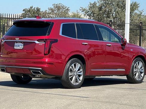 Used 2020 Cadillac XT6 Premium Luxury w/ Platinum Package AWD/4WD image 5