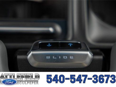 New 2025 Ford Expedition Active image 28