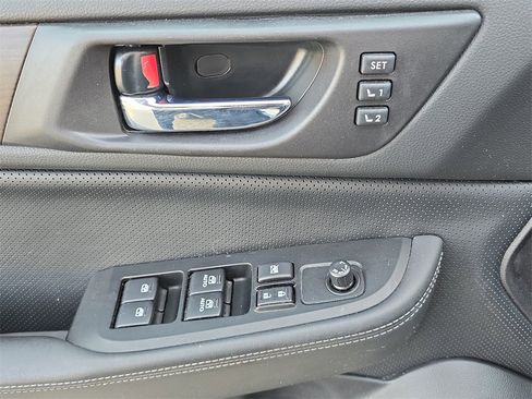 Used 2017 Subaru Legacy 2.5i Limited image 24