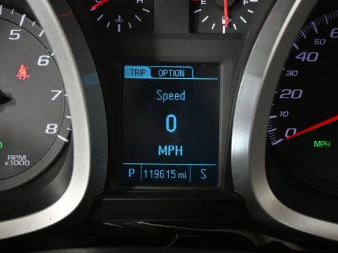 Used 2017 Chevrolet Equinox LS image 24