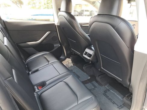 Used 2023 Tesla Model Y Long Range AWD/4WD image 11