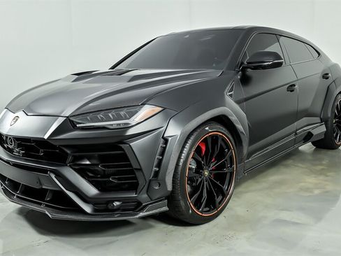Used 2022 Lamborghini Urus AWD/4WD image 5