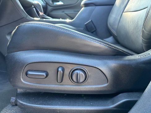 Used 2020 Chevrolet Equinox Premier AWD/4WD image 19