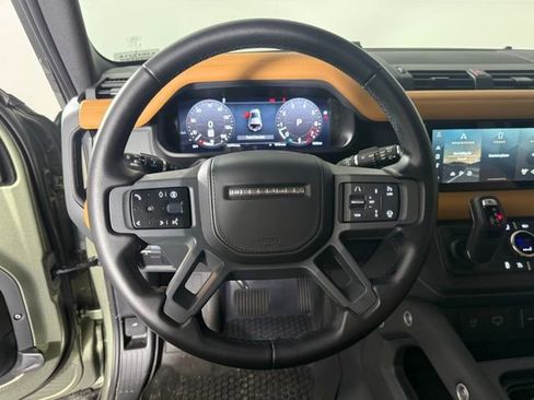 Used 2024 Land Rover Defender 110 X-Dynamic SE AWD/4WD image 17
