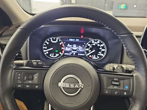 Used 2023 Nissan Rogue SV w/ SV Premium Package image 36