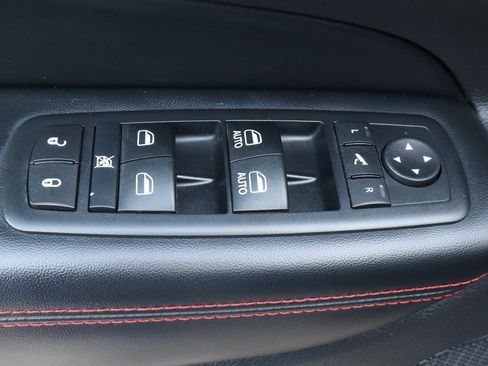 Used 2017 Jeep Grand Cherokee Trailhawk image 16