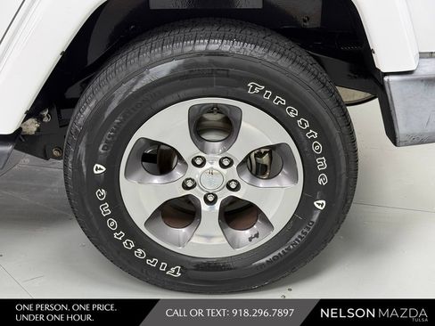 Used 2016 Jeep Wrangler Unlimited Sahara AWD/4WD image 13