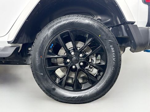 Used 2023 Jeep Wrangler Sahara w/ Cold Weather Group image 11