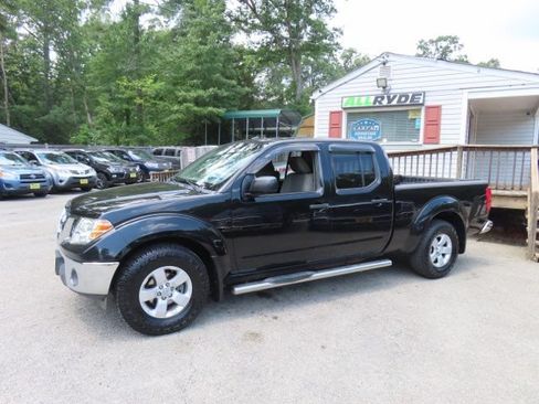 Used 2011 Nissan Frontier SV w/ SV Premium Utility Pkg AWD/4WD image 1