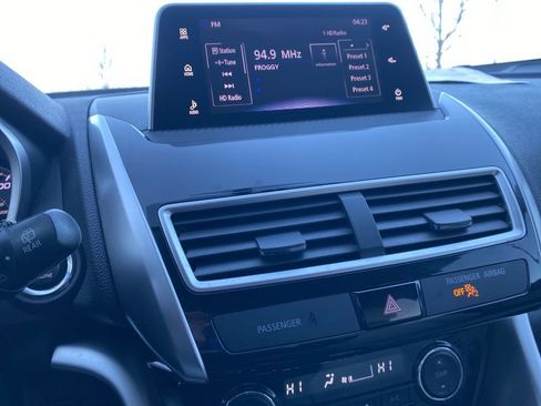 Used 2019 Mitsubishi Eclipse Cross SE image 29